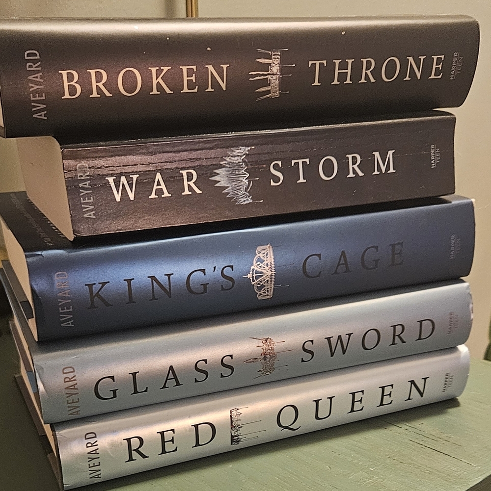 The Red Queen- Complete Series
